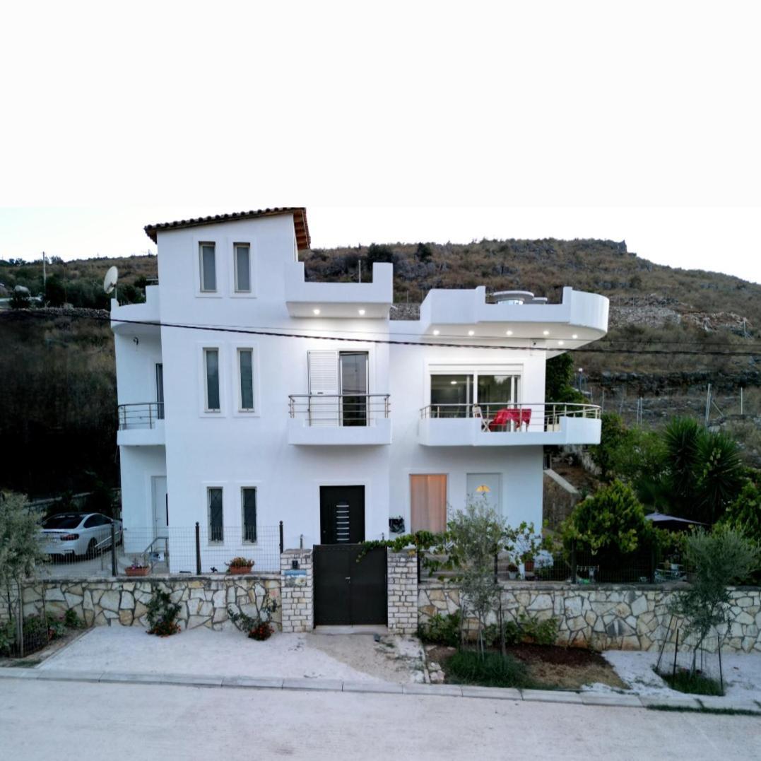 Blue Mare Apartments Sarandë Exterior foto
